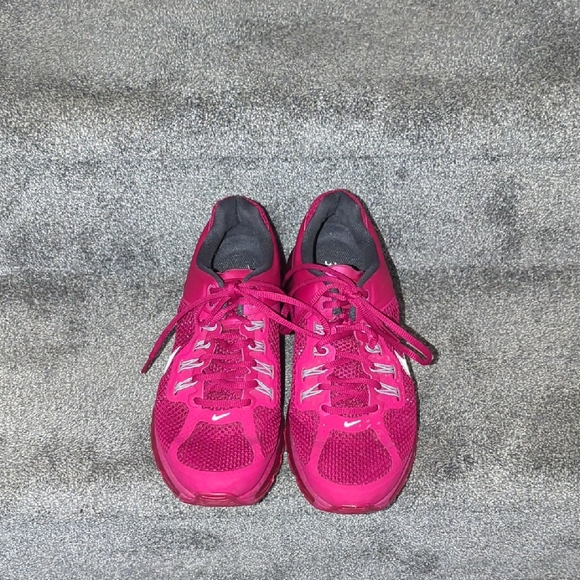Nike Women's Fuchsia Athletic Shoes - Picture 1 of 6